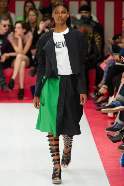 Look 17